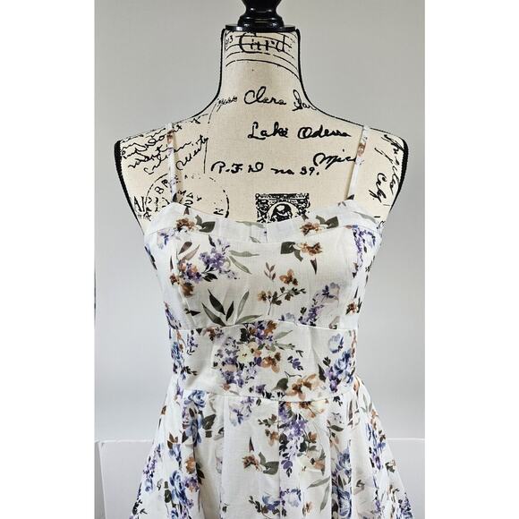 Gwen White Floral Mini Dress Women Size Small - Picture 2 of 9